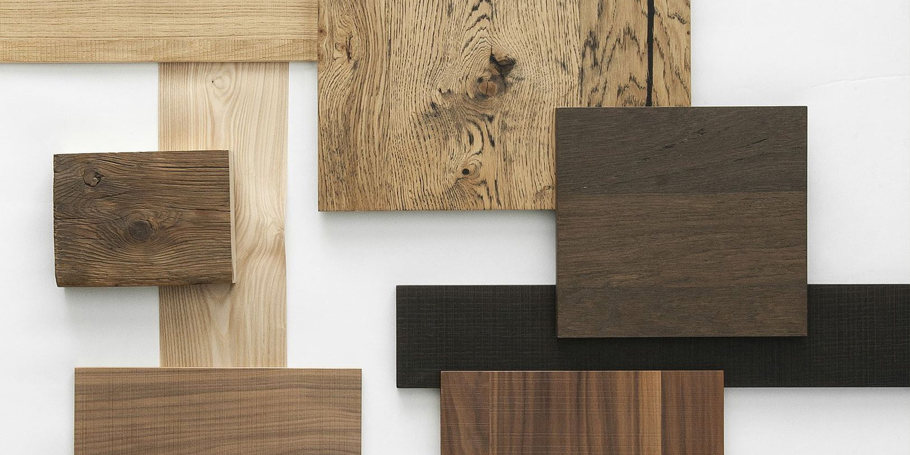 Planche de matière avec différents bois pour la rénovation d'intérieur